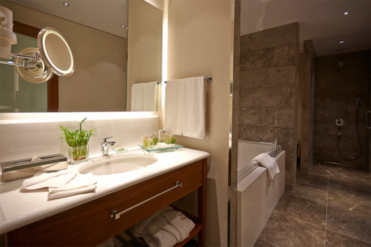 Corner Suite