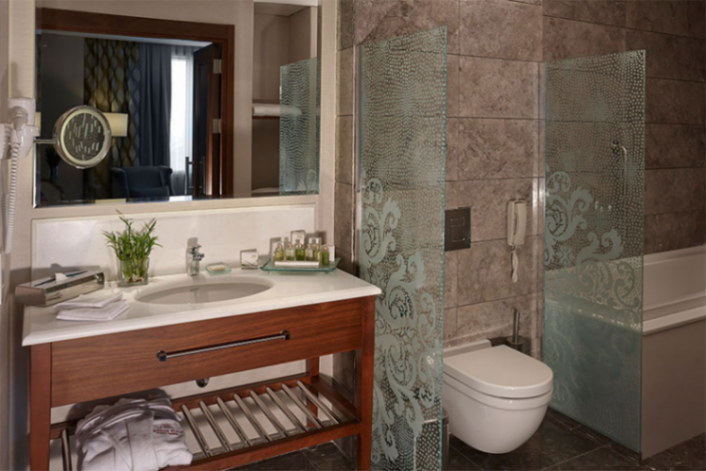 Corner Suite